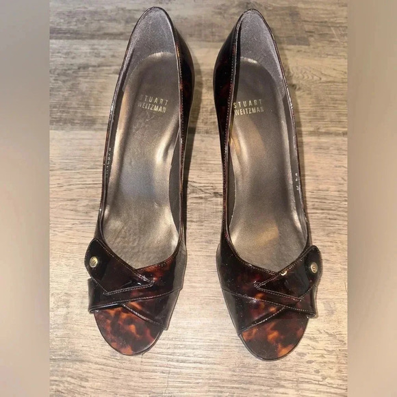 STUART WEITZMAN Heels / Pumps TORTOISE Cross Strap - Sz 8.5 M Preowned gorgeous - Picture 1 of 5